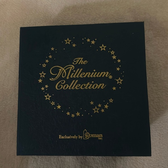 The Millennium Ornament Limited Addition Exclusively by Roman, Inc. - Picture 1 of 4
